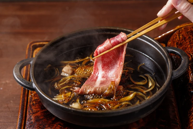 牛喜提供關西風壽喜燒。