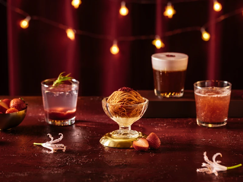 酌光：「草莓栗香蒙布朗」以綿密栗子泥結合草莓酸香，呈現獨特限定細緻風味。圖／煙波國際觀光集團提供