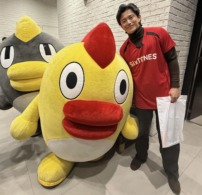 日前小栗旬為宣傳，到SixTONES的過年特別節目擔任嘉賓。