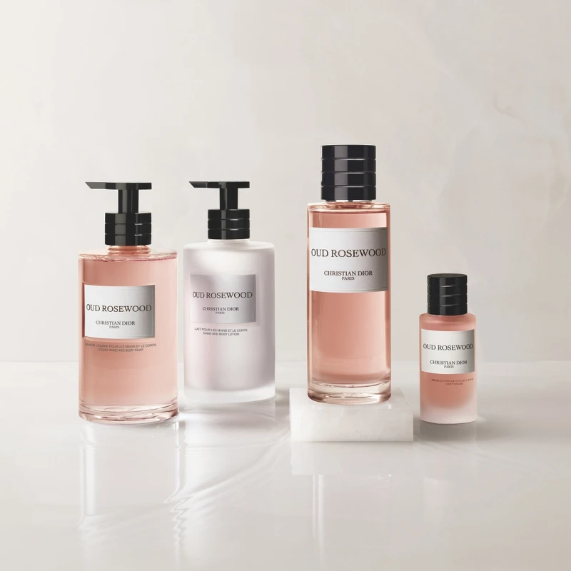 迪奧香氛世家沉香玫瑰木潤膚乳液300ml瓶裝，NT3,450、300ml補充包，NT2,750