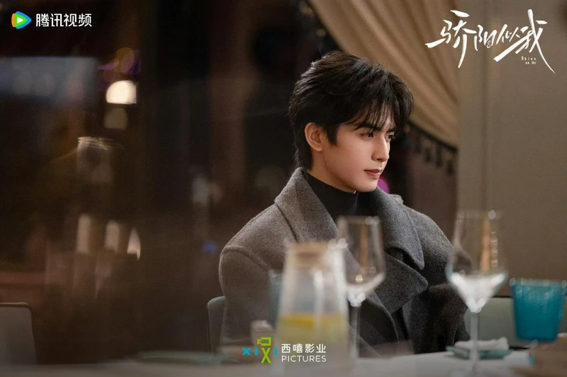 宋威龍濃顏五官超深邃。