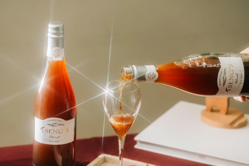 「SELCOUTH 東方美人康普茶」有著迷人豐富的果香。