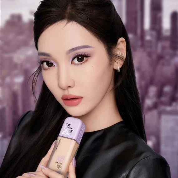 媚比琳亞洲區品牌代言人Ningning形象照。