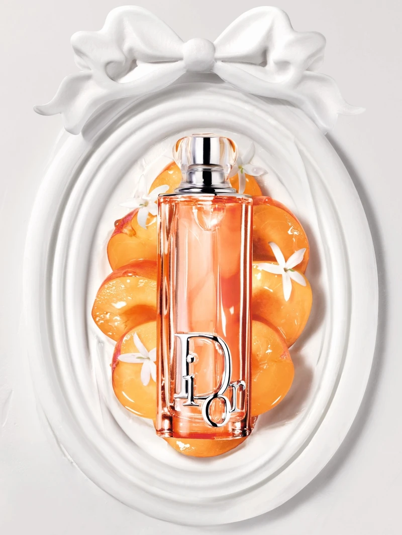 迪奥瘾诱粉漾蜜桃香氛 30ml,NT2,700、50ml,NT4,000 迪奥瘾诱粉漾蜜桃香氛 30ml,NT2,700、50ml,NT4,000