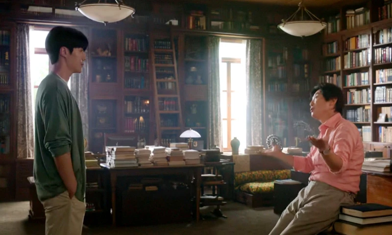 《愛情怎麼翻譯》金元海飾演的金作家說話有趣又富含哲理