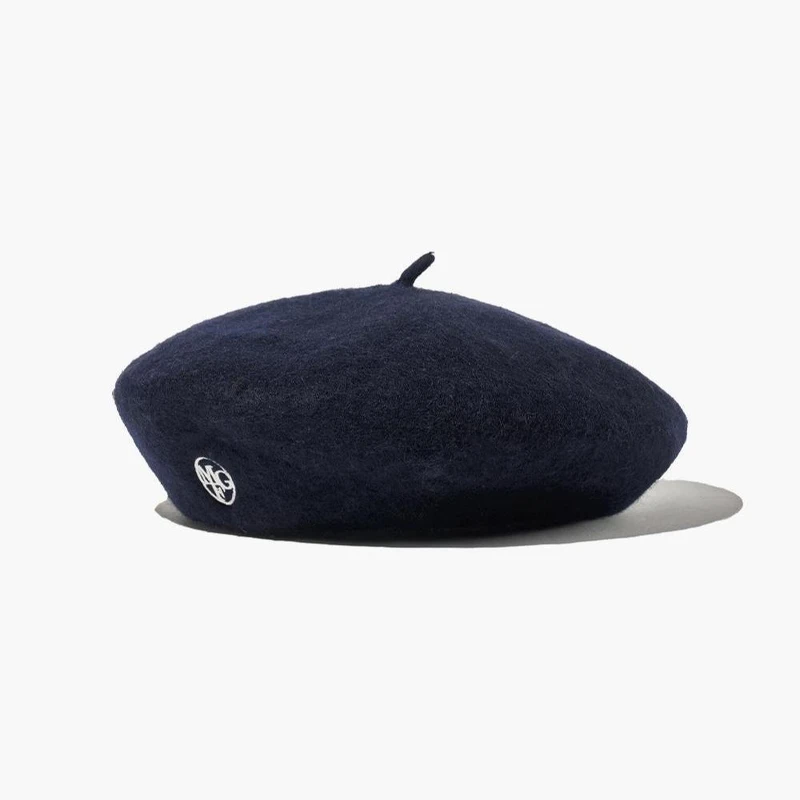 金屬銀圓標LOGO羊毛貝雷帽(海軍藍)NT1,690 金屬銀圓標LOGO羊毛貝雷帽(海軍藍)NT1,690