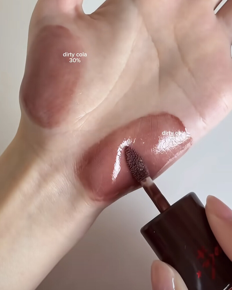 fwee 可樂唇蜜 #dirty cola 70％