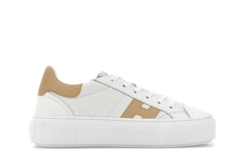 Crosswind小羊皮小白鞋,NT$17,600。