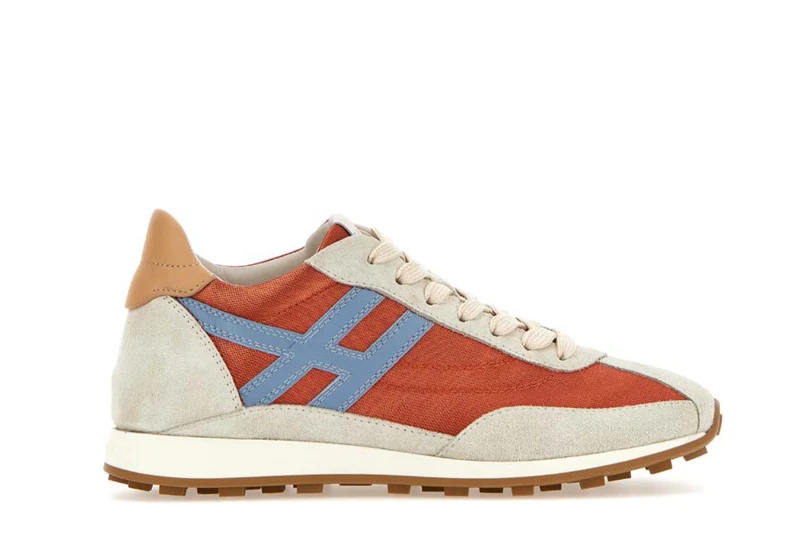 Athletic異材質拼接休閒鞋,NT$18,600。