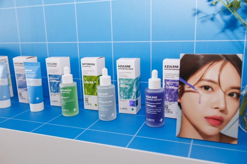 Dr.SANTE韩国善对甘菊蓝舒缓修护产品系列。 Dr.SANTE韩国善对甘菊蓝舒缓修护产品系列。