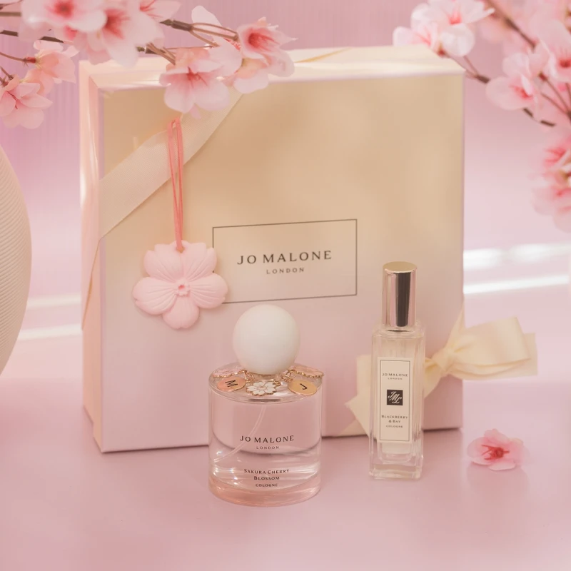 Jo Malone London櫻花限量版系列因應情人節推出櫻花擴香石禮盒。