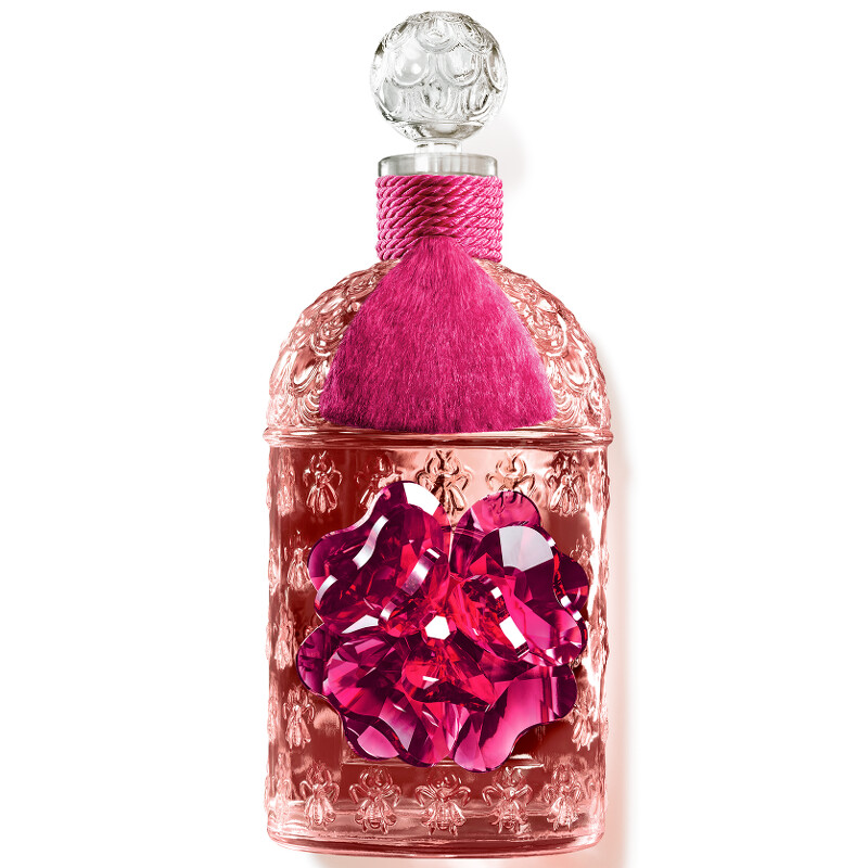 嬌蘭CHERRY BLOSSOM花冠粉櫻淡香水琉晶珠櫻蜂印瓶(125ml蜂印瓶+30ml隨身噴霧瓶)，NT29,500。2026年2月2日起於嬌蘭線上旗艦店及香氛精品店(台北微風信義、台北南西三越、台中大遠百、高雄漢神巨蛋)限量上市。