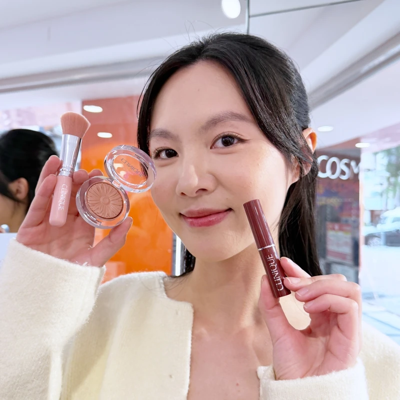 只在120家康是美独卖的倩碧花漾腮红好气色组,NT799 (价值NT2,036) 只在120家康是美独卖的倩碧花漾腮红好气色组,NT799 (价值NT2,036)