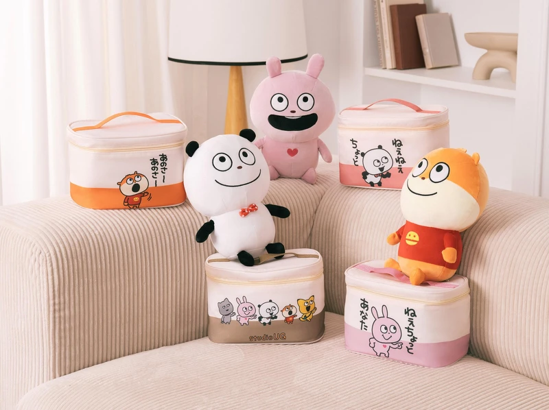 限量保溫保冷便當袋加價購$299、限量25公分絨毛玩偶加價購$399_款(圖片來源/7-11提供) 限量保溫保冷便當袋加價購$299、限量25公分絨毛玩偶加價購$399_款(圖片來源/7-11提供)