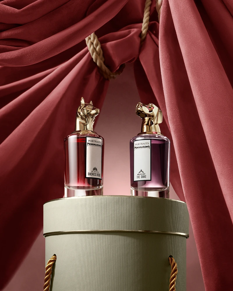 (右)Penhaligon&rsquo;s潘海利根喧囂紛擾的公爵淡香精MUCH ADO ABOUT THE DUKE 75ml，NT10,800)