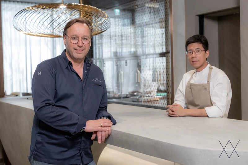 名廚 Thomas Bühner、行政主廚 Xavier。 名廚 Thomas Bühner、行政主廚 Xavier。