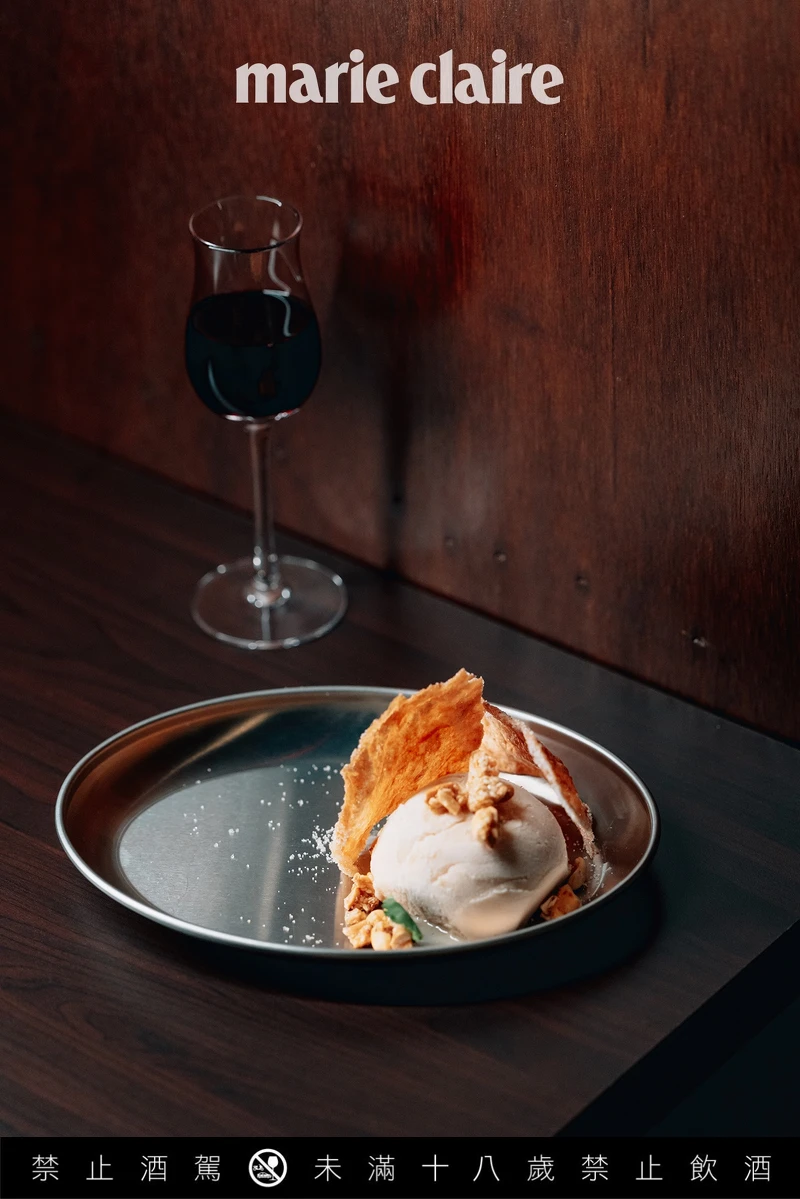 甜点是花生糖润饼叭噗。