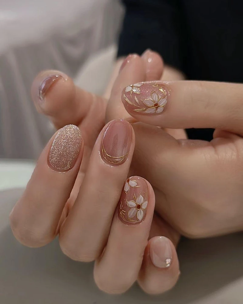 Photo/ 小红书 @觅遇美甲工作室