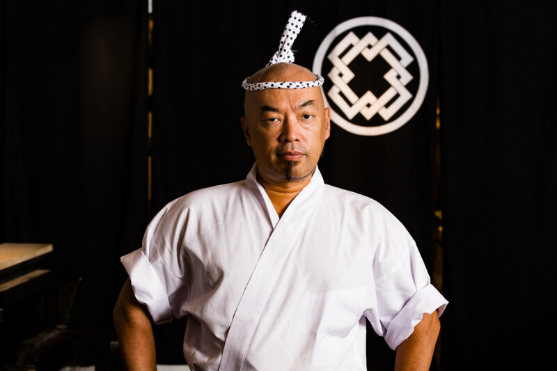 日本烧鸟大师池川义辉。 日本烧鸟大师池川义辉。