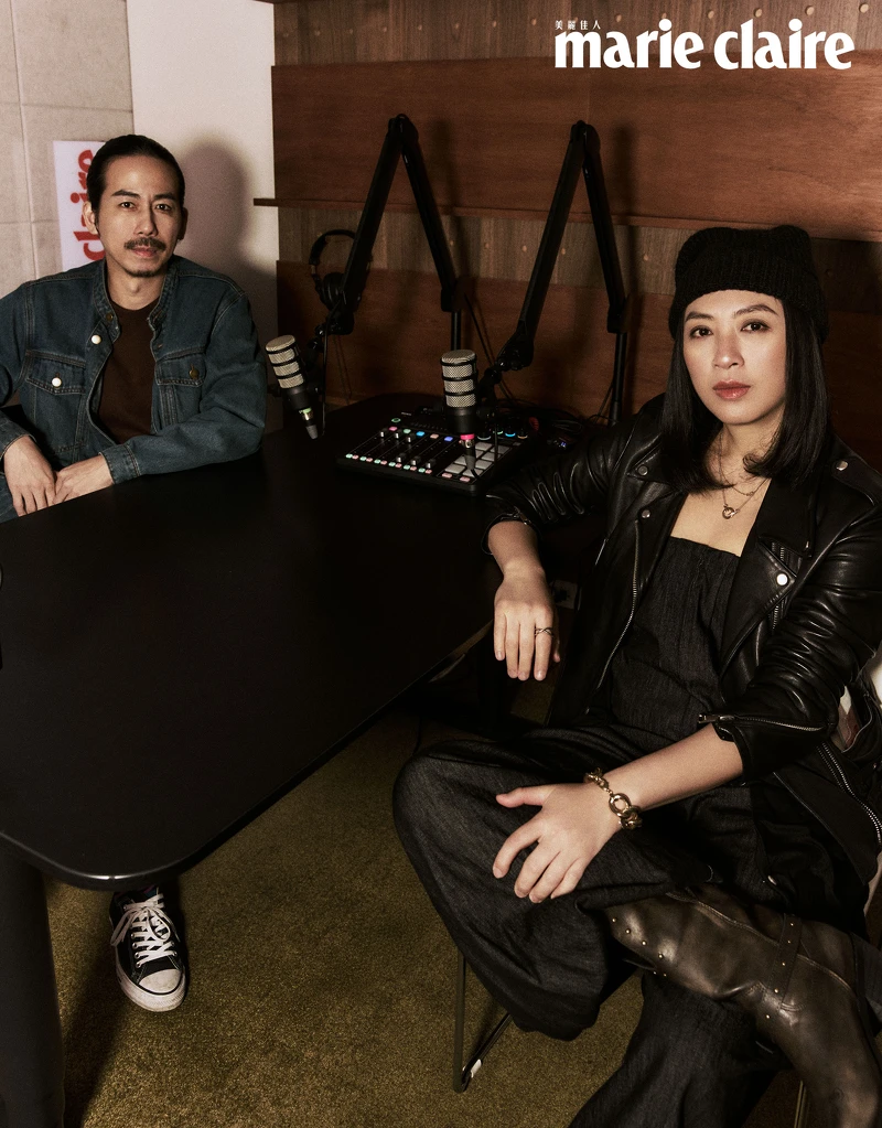 只能喝酒的圖書館：Hank（左）和 Ting（右），攝影／Shao-Cheng Lu，妝髮／Stella Chiu