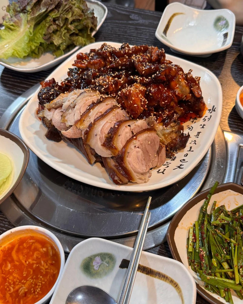 中式料理大廚呂敬來的人生豬腳「長壽豬腳」(Photo/翻攝自Naver Map)。