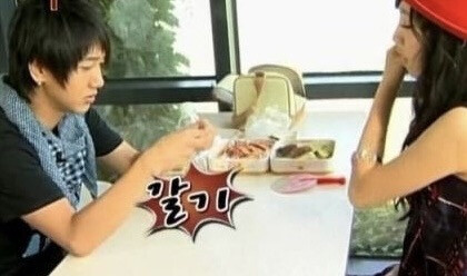 Photo / 翻摄《떳다 그녀-아이돌 가을피크닉》