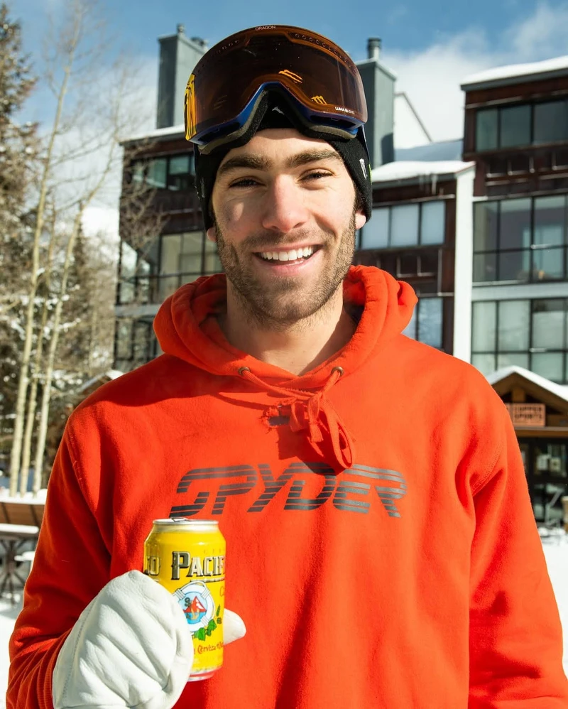 Photo / IG@@alexhallskiing