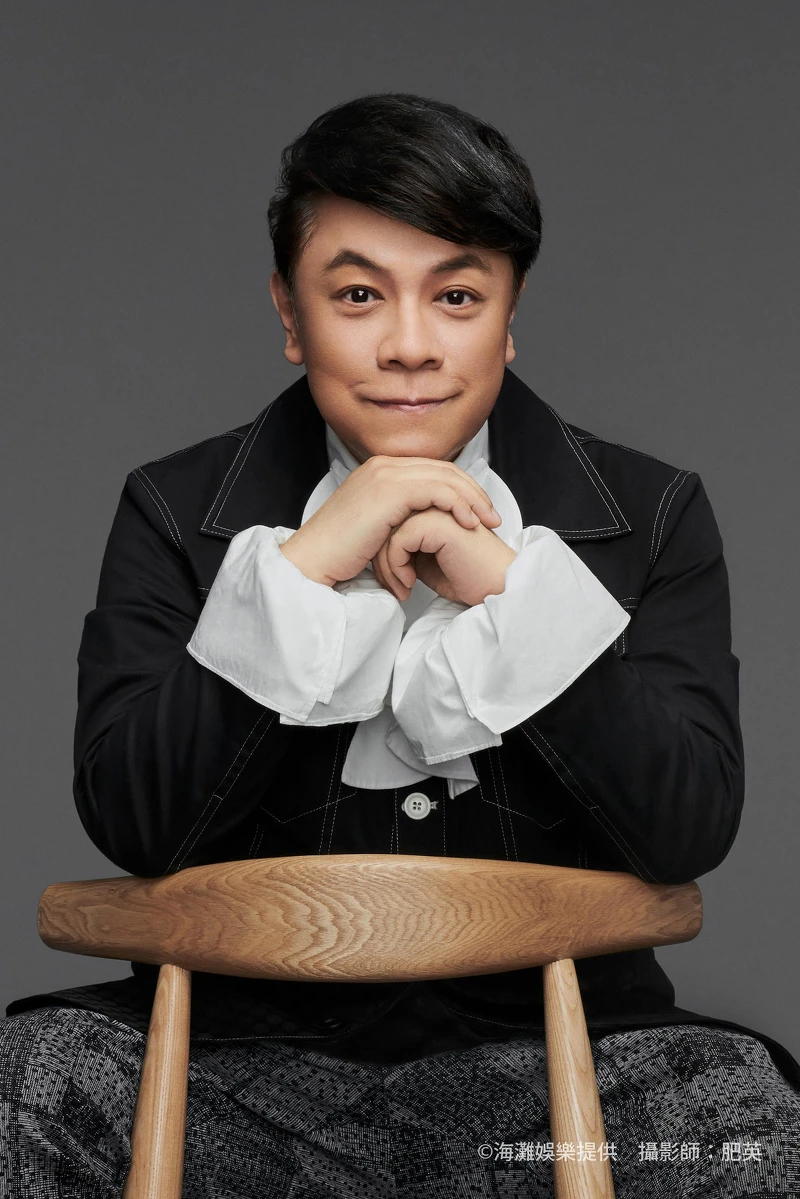 3/19特邀暢銷作家蔡康永以「靈魂的遊樂園，是書店」為題，於誠品生活松菸表演廳與讀者一起細品生活中的美好靈感。（圖片提供：海灘娛樂／攝影師：肥英）