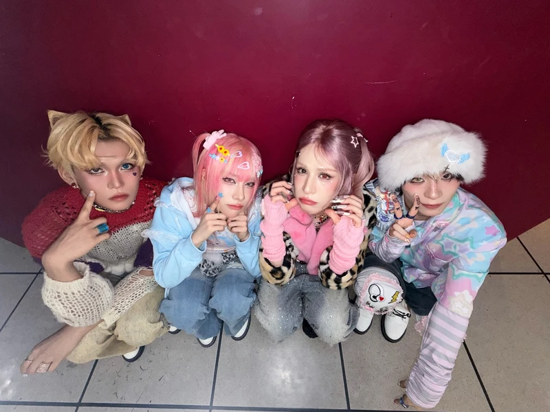 「無性別」團體XLOV