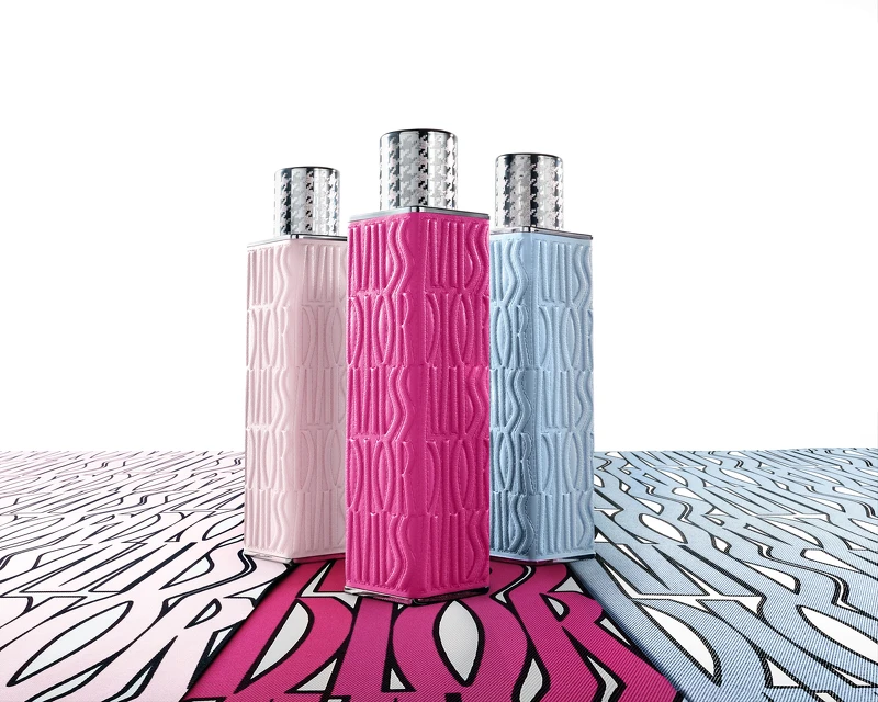 迪奧MISS DIOR 親吻香膏限量外殼,NT1,250 迪奧MISS DIOR 親吻香膏限量外殼,NT1,250