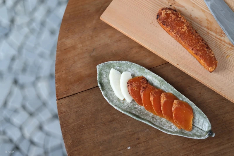 表面白色物質可能是鹽分或是蛋白質析出的結晶。（照片：森/CASA 提供） 