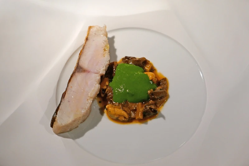 「鮮魚｜雞油菌菇｜淡菜」。