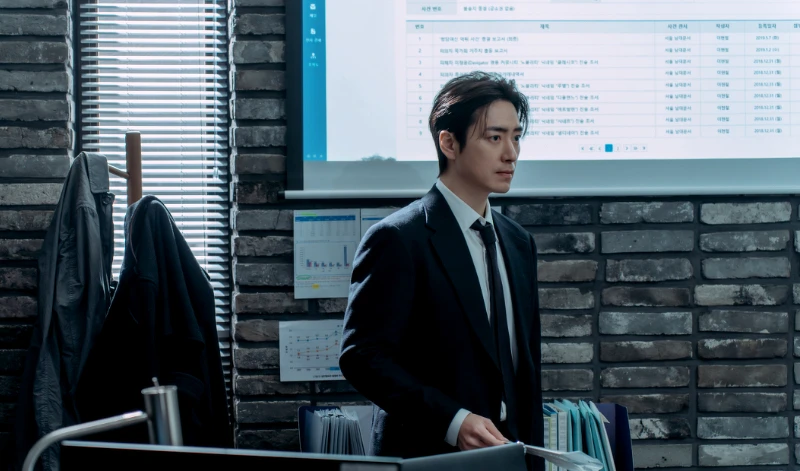 《莎拉的真偽人生》李浚赫