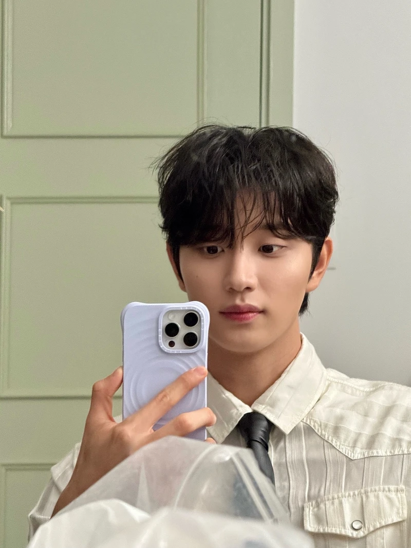 金載原是水瓶座的ENTJ