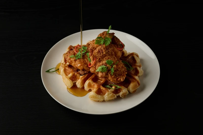 「楓糖炸雞可朗芙」。