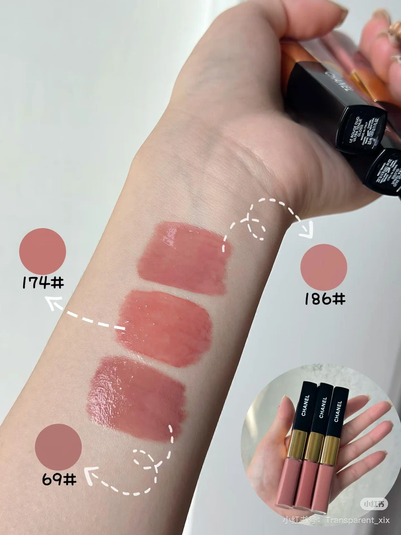 香奈兒超炫耀持色唇萃人氣色號手部試色(Photo/小紅書@曉尹試色記)。