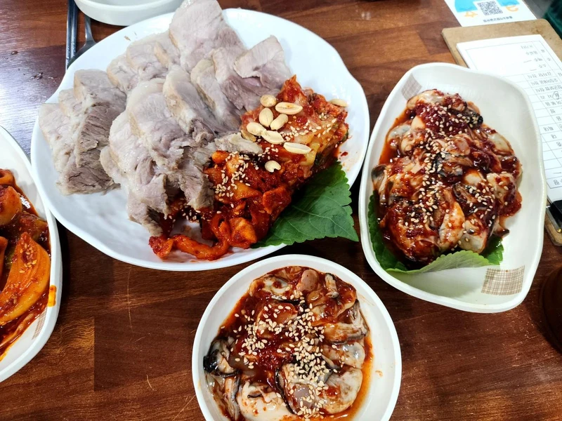 將軍牡蠣菜包肉(Photo/翻攝自Naver Map)