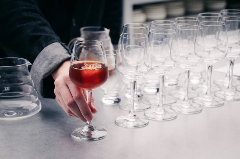 帶有櫻桃風味的咖啡豆，有其成熟酸度與深色果實厚度。