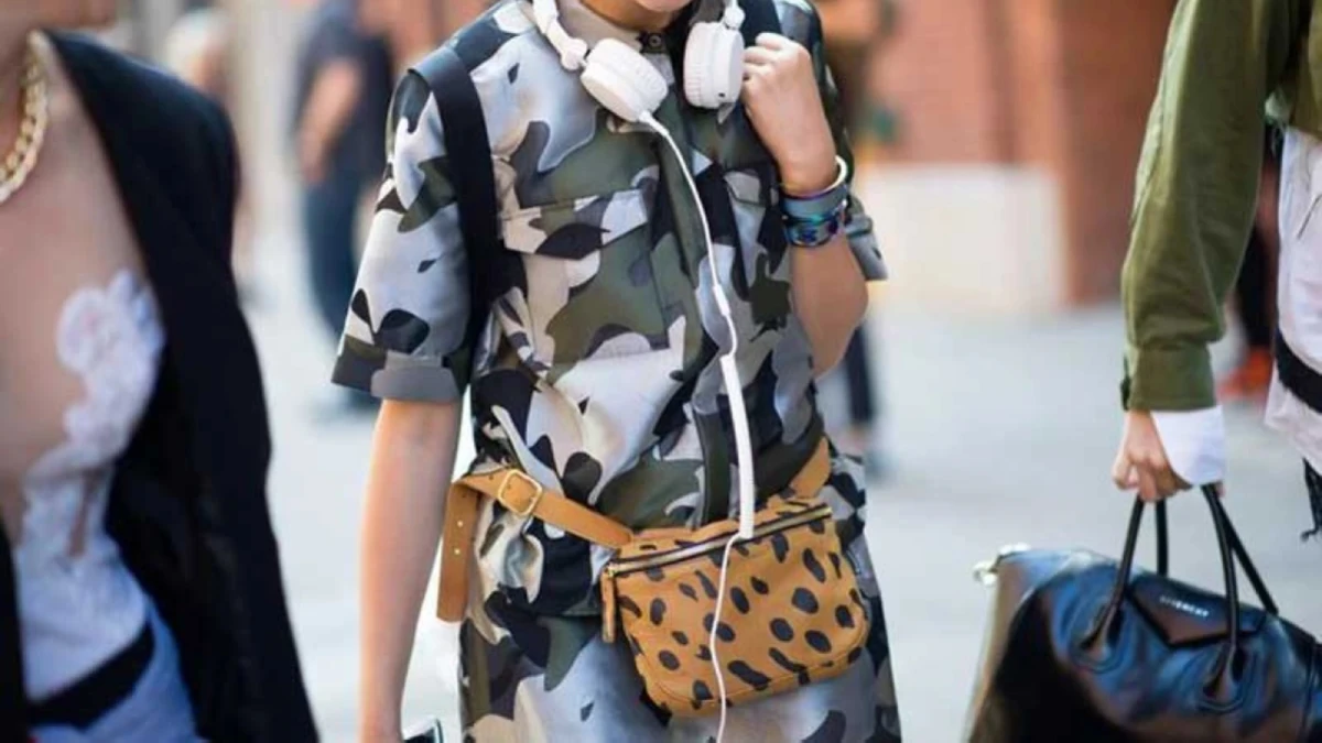 【穿搭教學】 霹靂腰包重返時尚!孫芸芸、蕾哈娜示範腰包穿搭,3招告別「擺攤感」