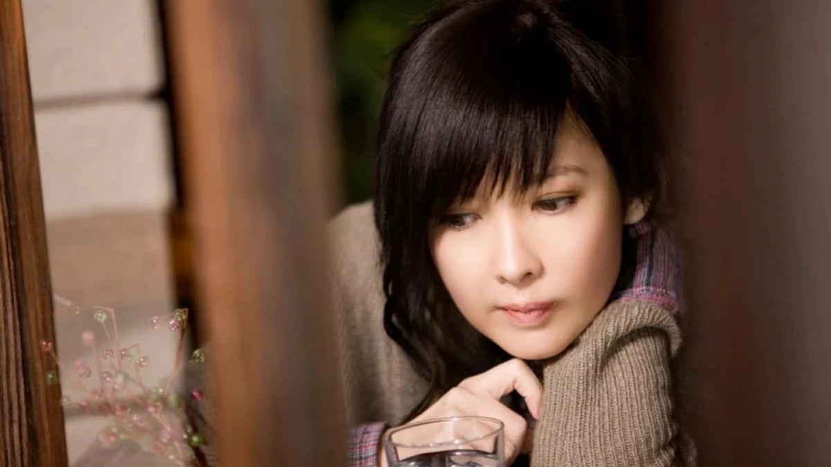 【獨家專訪】周慧敏:是愛喚回了女神!談《等一個人咖啡》復出與經紀人逝世後的重生