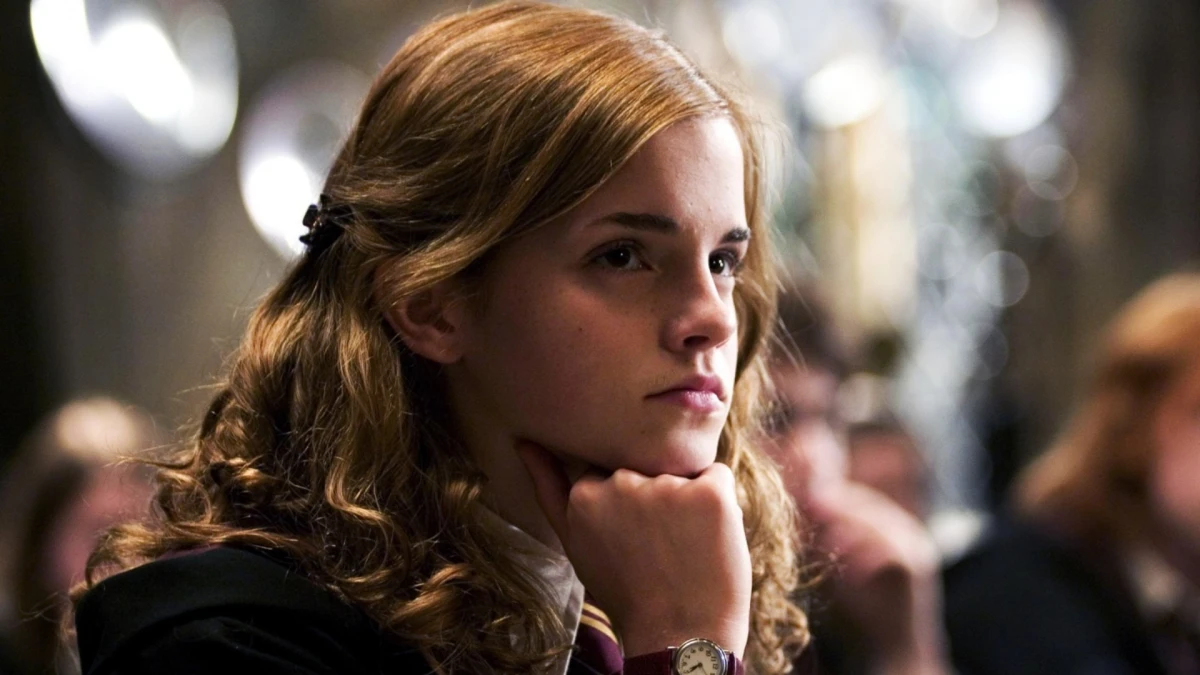 每天梳頭其實很傷髮質？7 個每天都在做的「毀髮」壞習慣，難怪頭髮越保養越糟！