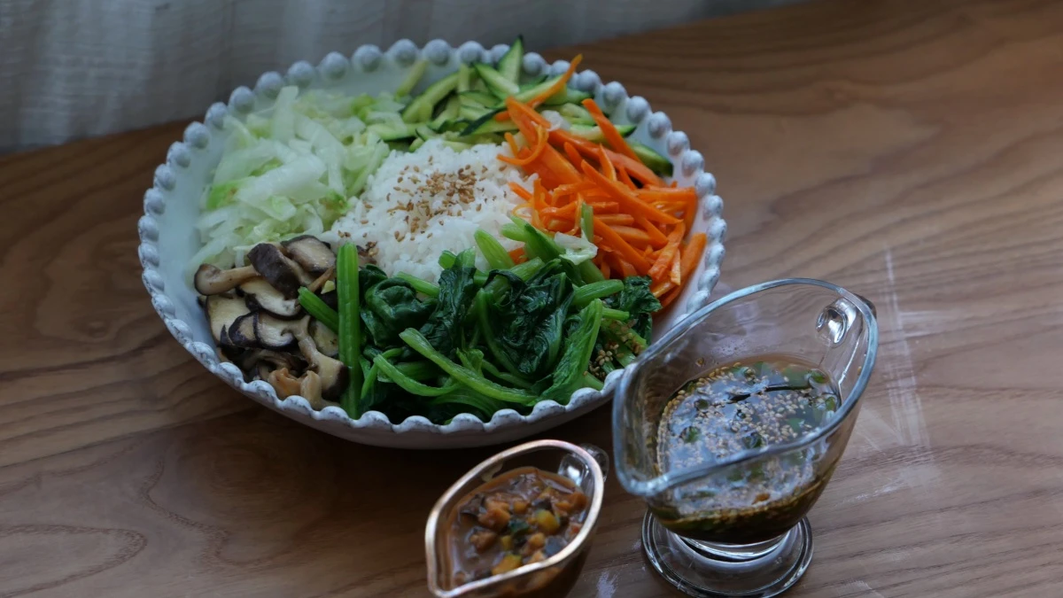 Editor’s Table 編輯上菜|Netflix《黑白大廚 2》善財法師簡易版「醬油拌飯與大醬拌飯」,七步驟、三大重點教你做