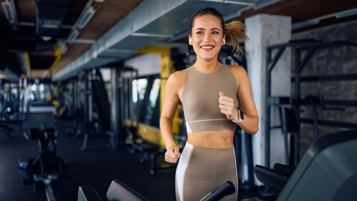 「原地指壓板超慢跑」對婦科系統有驚人的改善!每天10分鐘舒緩經痛、促循環,還能提升骨盆健康,怎麼練、練多久?注意事項一次看懂