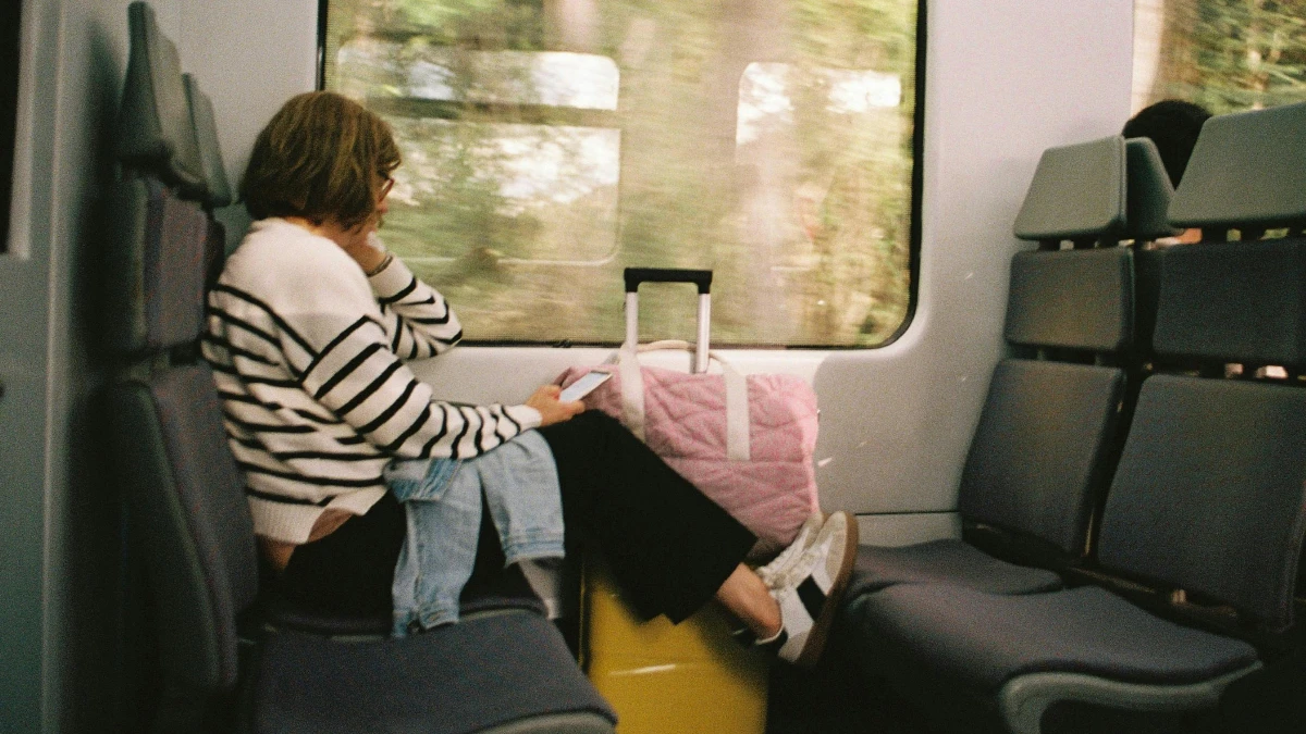 成天打麻將、搭長途飛機要小心！「經濟艙症候群」好發於久坐族群，3步驟自救伸展操學起來，防患未然！