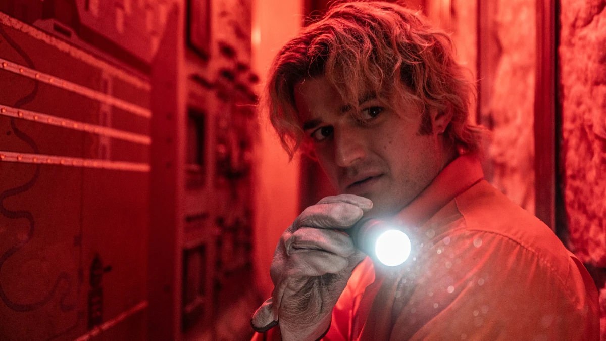 《怪奇物語》史帝夫挑大樑主演！《全境屍控》劇情+上映日期，不打怪改打活屍