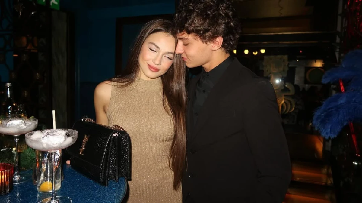 F1車手女友是誰？盤點10對女友們的真實身份，從高爾夫球選手、工程師到學霸情侶整理： Alex Albon與高爾夫球選手何沐妮求婚成功、Oscar Piastri女友竟是學霸？