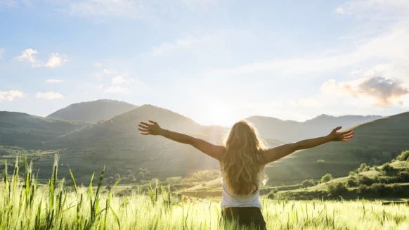 高情商的人都懂得「自我滿足」!唯有能量滿足且剩餘時,才能從容解決問題