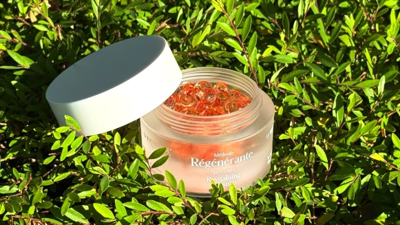 來自德國黑森林的科研能量 — MR微導光盾肌活膠囊，現代的肌膚守護者