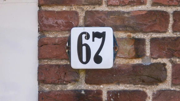 2025 年度代表詞竟是「67」？67 是什麼意思？搜尋量暴增六倍！Dictionary.com：『無所不在，但荒謬至極』