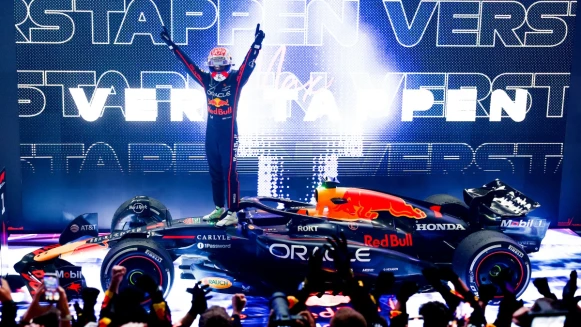 F1新手速成班｜賽道天菜男神誰才是你的本命車手？十大車隊看點與觀賽攻略，極速入門 Part 2